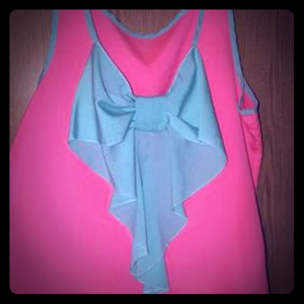 Size large top
